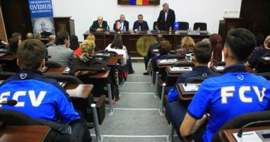 Fotbaliștii Academiei Hagi, școliți de profesorii Universității "Ovidius" - 4