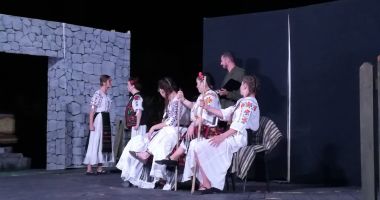 Stire din Social : Participă la ultimul week-end cu "Seri de teatru la Pontul Euxin"