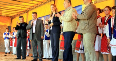 Stire din Politică-Administrație : Ramona Mănescu: "Partidele de dreapta trebuie să se unească în jurul PNL"