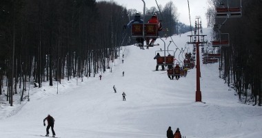 Stire din Economie : Aproape 60.000 de români petrec Crăciunul în stațiunile din țară