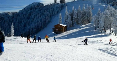 Stire din Social : Mergeți în vacanță la munte? Iată ce pârtii sunt deschise în acest weekend