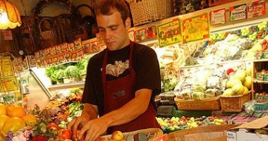 Stire din Economie : Guvernul încurajează munca temporară