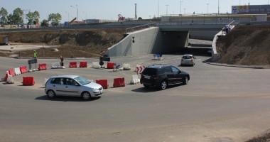 Stire din Eveniment : Pasajul subteran de la Carrefour a fost dat în folosință
