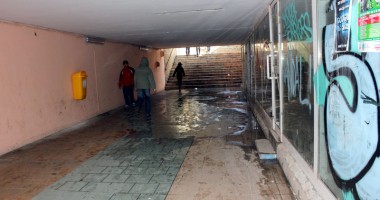 COCINA DIN CENTRUL CONSTANȚEI. Îți este SCÂRBĂ să treci pe acolo - 5