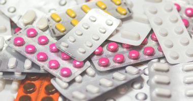 Stire din Social : Medicamentele eliberate pe rețetă în farmacii sunt la fel de periculoase precum drogurile. Avertismentul specialiștilor