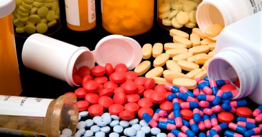 Stire din Sănătate : Medicamentele pe bază de DICLOFENAC, în vizorul UE!