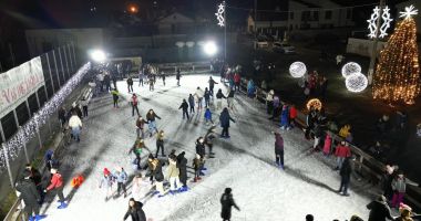 Administraţia locală din Cumpăna a inaugurat un Patinoar la standarde înalte în comună. 