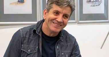 Stire din Cultură-Educație : Unul dintre cei mai buni caricaturiști români sărbătorește Ziua Mondială a Râsului printr-o expoziție