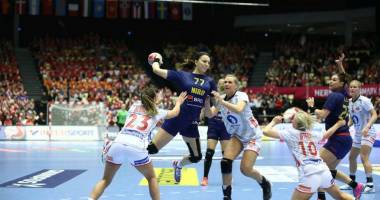GALERIE FOTO. Naționala de Handbal a României va lupta pentru bronzul mondial - 5