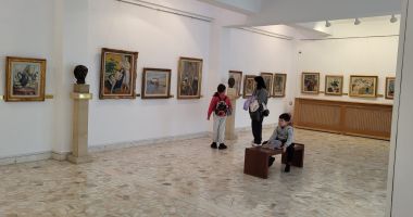 FOTO / Noaptea Muzeelor i-a scos pe constănțeni din case! Cozile de la burgeri, mai mari decât cele de la instituțiile culturale - 4