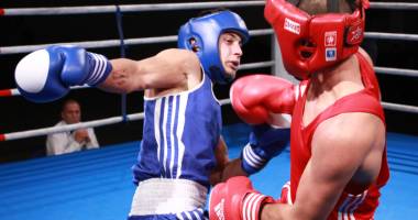Stire din Sport : Patru pugiliști de la CS Farul, la Campionatul Național