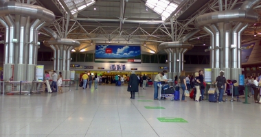Stire din Actualitate : Patru suspecți veniți din  Algeria, arestați pe aeroportul din Lisabona