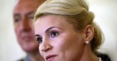 Stire din Politică-Administrație : "Soluția cea mai bună pentru România este relaxarea fiscală"