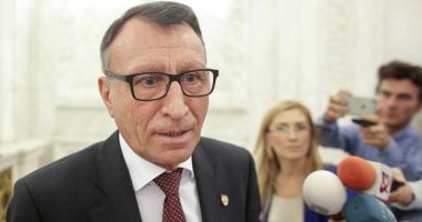 Stire din Politică-Administrație : Paul Stănescu rămâne în Guvern. Klaus Iohannis nu a semnat decretul de revocare din funcție