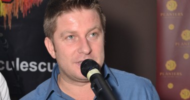 Stire din Cultură-Educație : Pavel Bartoș dă gong inaugural la Costinești