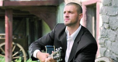 Stire din Cultură-Educație : Pavel Stratan, în Club Phoenix