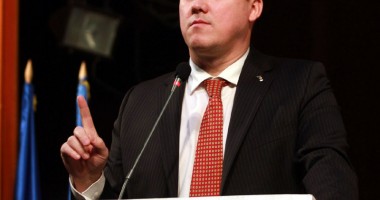 Stire din Politică-Administrație : "Trebuie să rămânem constanți în interesele noastre legate de alianțele geostrategice"