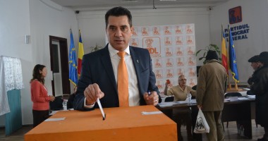 Stire din Politică-Administrație : Democrat-liberalii constănțeni și-au votat candidatul la președinție