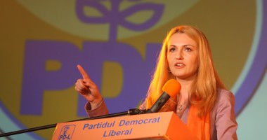 Stire din Politică-Administrație : Maria Stavrositu, șefă peste femeile din PDL