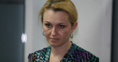 Stire din Politică-Administrație : Ce spune Maria Stavrositu despre referendumul lui Nicușor