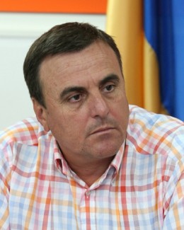 Stire din Politică-Administrație : Ce unități de învățământ vor primi bani prin intermediul deputatului Zanfir Iorguș