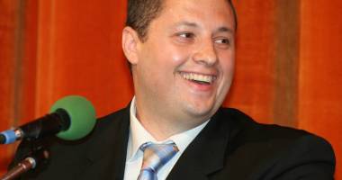 Stire din Eveniment : Senatorul Mircea Banias și Laurențiu Mironescu ACHITAȚI în dosarul de corupție