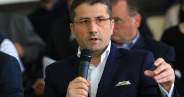 Stire din Politică-Administrație : Pe cine vede viceprimarul Decebal Făgădău  în funcția de primar al Constanței