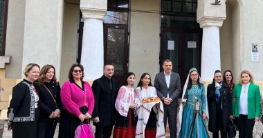 Stire din Cultură-Educație : Călătoria ”Flăcării spiritului dobrogean” continuă. Astăzi, la Colegiul ”Constantin Brătescu”