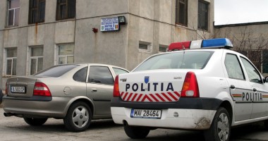 Stire din Eveniment : Pedeapsă pentru concubină: a legat-o cu lanțurile de pat și a tuns-o cheală