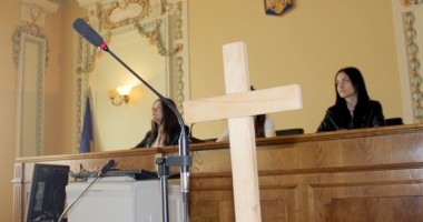 Stire din Eveniment : Pedepse mai mici și noi infracțiuni în Codul Penal, din 2014