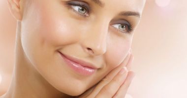 Peeling-ul chimic vă scapă de ridurile fine sau acnee