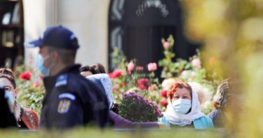 Stire din Actualitate : Pelerinajul la Sfânta Parascheva de la Iași a început mai devreme