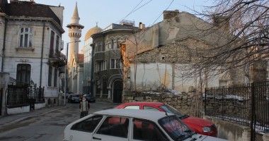 CONSTANȚA în IMAGINI / Kitschuri moderne printre monumente arhitecturale - 3