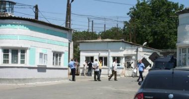 Stire din Eveniment : Protest la Penitenciarul Poarta Albă din Constanţa! Sunt două aspecte pentru care angajaţii solicită rezolvare
