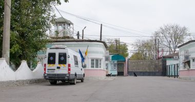 Stire din Eveniment : Șofer condamnat la 4 ani de închisoare, dus la Poarta Albă