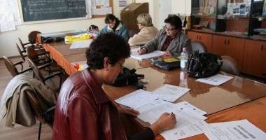 Stire din Cultură-Educație : Pensii speciale pentru profesori