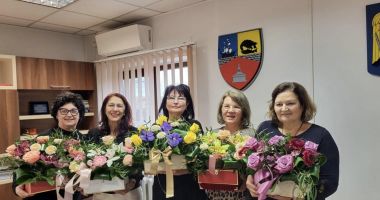 Stire din Social : Cinci angajaţi constănțeni ai Casei de Asigurări de Sănătate se retrag la pensie