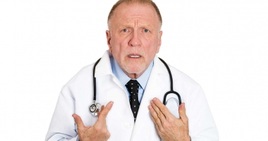 Medicii se pot pensiona la 67 de ani