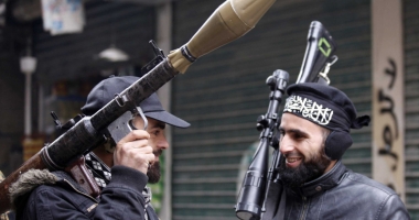 Stire din Actualitate : SUA anunță primele atacuri din mandatul  lui Trump împotriva terorismului jihadist