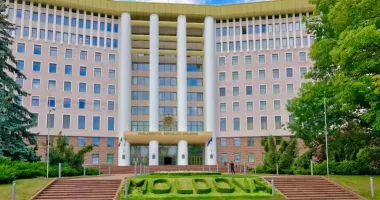 Stire din Actualitate : Pentru ieșirea din CSI, Republica Moldova trebuie să achite o restanță de 100.000 de euro