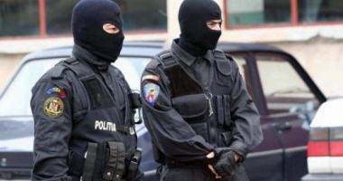 Stire din Eveniment : UPDATE . Percheziții în județul Constanța! Tânărul reținut este chiar cel ce a spart cazinoul din 23 August