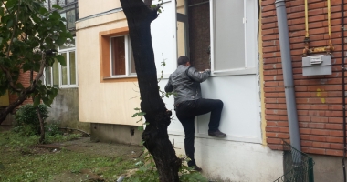 Stire din Eveniment : Percheziție  la un constănțean suspectat de furt din locuință