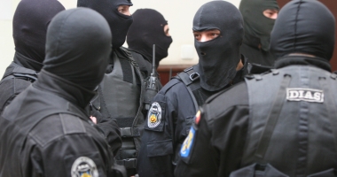 Stire din Eveniment : Percheziții de amploare în Constanța și în țară. Prejudiciu de peste 3 milioane euro