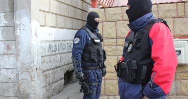 Stire din Eveniment : Percheziții la Constanța / "Talanu", urmărit penal pentru trafic de droguri