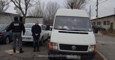 Stire din Eveniment : Percheziții în Constanța! Contrabandiștii de țigări, opriți în trafic