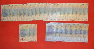 Stire din Eveniment : Percheziții la Constanța. Stupefiante, țigări de contrabandă, pistoale, descoperite în casele a șapte constănțeni