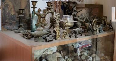 Constanţa. Percheziţie la locuinţa unui bărbat care ar fi colectat şi valorificat ilegal monede romane şi medievale