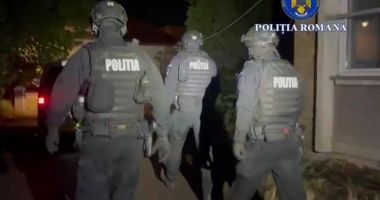 Stire din Eveniment : Zeci de percheziții la falsificatori de acte din nouă județe, printre care și Constanța