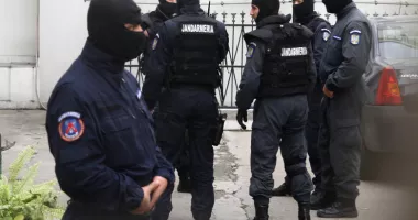 Stire din Eveniment : Lovitură pentru afaceriștii „fantomă”! 62 de percheziții și rețineri pe bandă rulantă