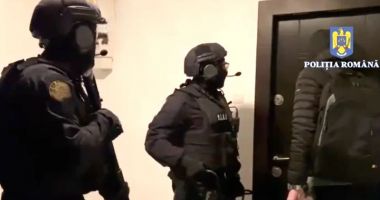 Stire din Eveniment : Percheziţii domiciliare în mai multe judeţe. Vizate persoanele care au incitat la violență în mediul online